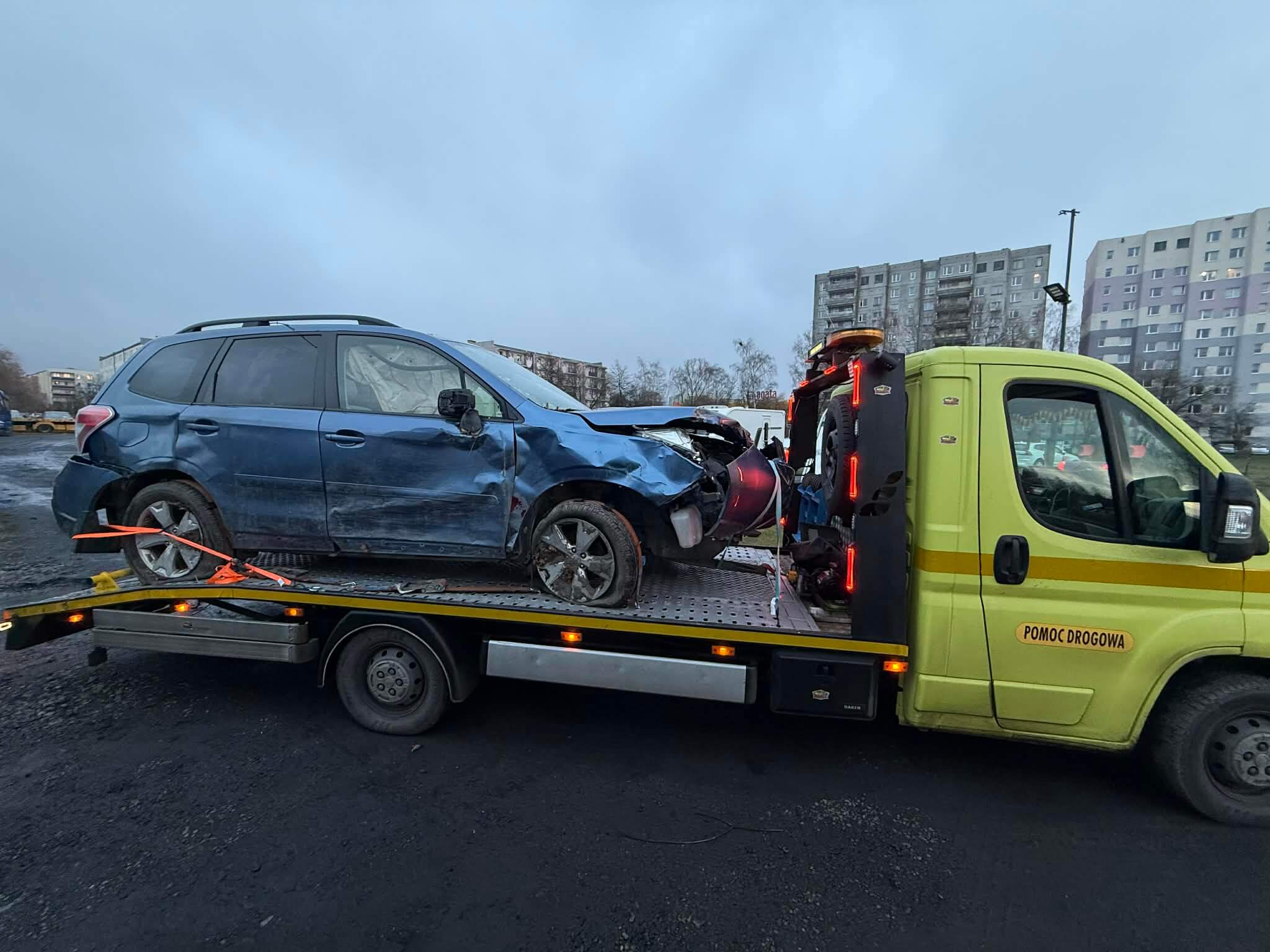 Wyciąganie auta z rowu